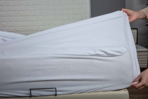 Matratzenbezug Matratzenbezug (depositphotos.com)